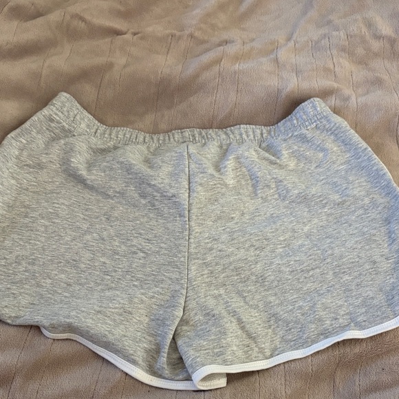 Shorts - Picture 4 of 6